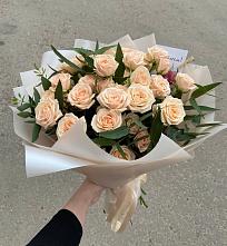Букет Кремовые розы Латте в Укромном