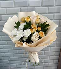 Букет цветов из:  Розы и Хризантемы в Укромном