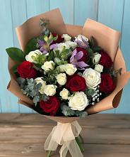 Букет цветов из:  Розы и Альстромерии в Укромном