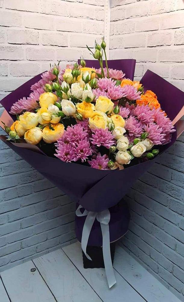 Букет цветов из: Хризантемы и Розы в Укромном