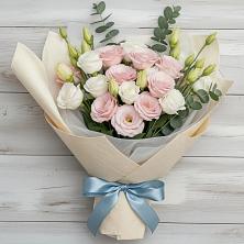 Букет цветов из:  Лизиантусы в Укромном