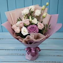 Букет цветов из:  Розы и Лизиантусы #REPLACE_PRED# Укромном