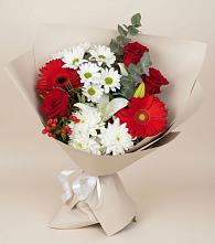 Букет цветов из:  Розы, Хризантемы, Герберы и Лилии в Укромном
