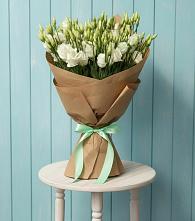 Букет цветов из:  Лизиантусы в Укромном