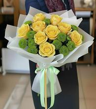 Букет цветов из:  Хризантемы и Розы в Укромном
