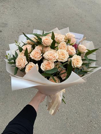 Букет Кремовые розы Латте в Укромном