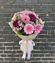 Букет цветов из:  Герберы и Хризантемы в Укромном
