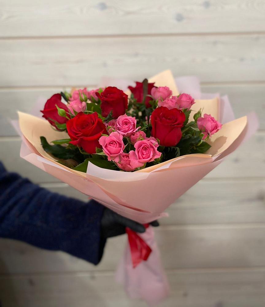 Букет цветов из: Розы в Укромном