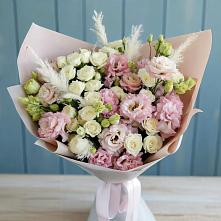 Букет цветов из:  Альстромерии и Розы в Укромном