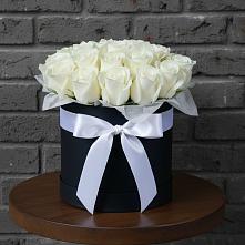 Цветочная композиция из Розы в шляпной коробке в Укромном